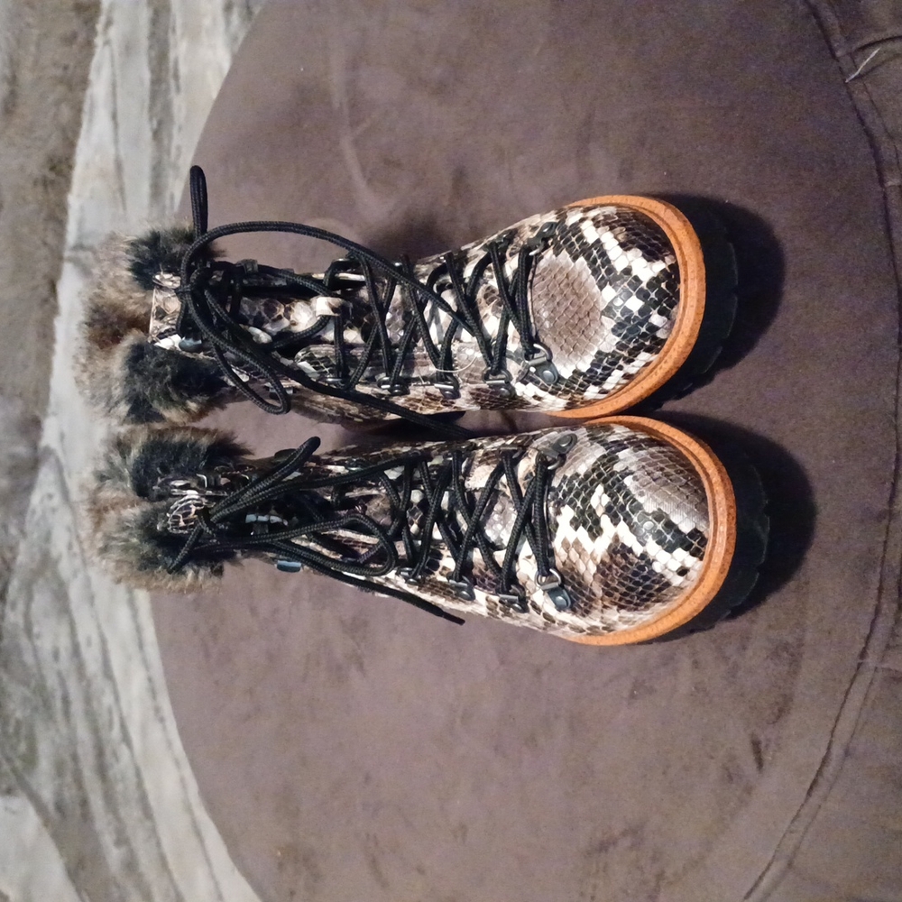 Women's Size 10 Report Booties. Snake Pattern Fau… - image 1